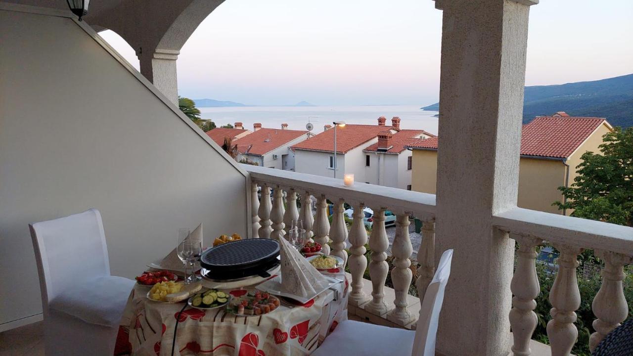 Apartments Sea And Sun Rabac Exterior foto